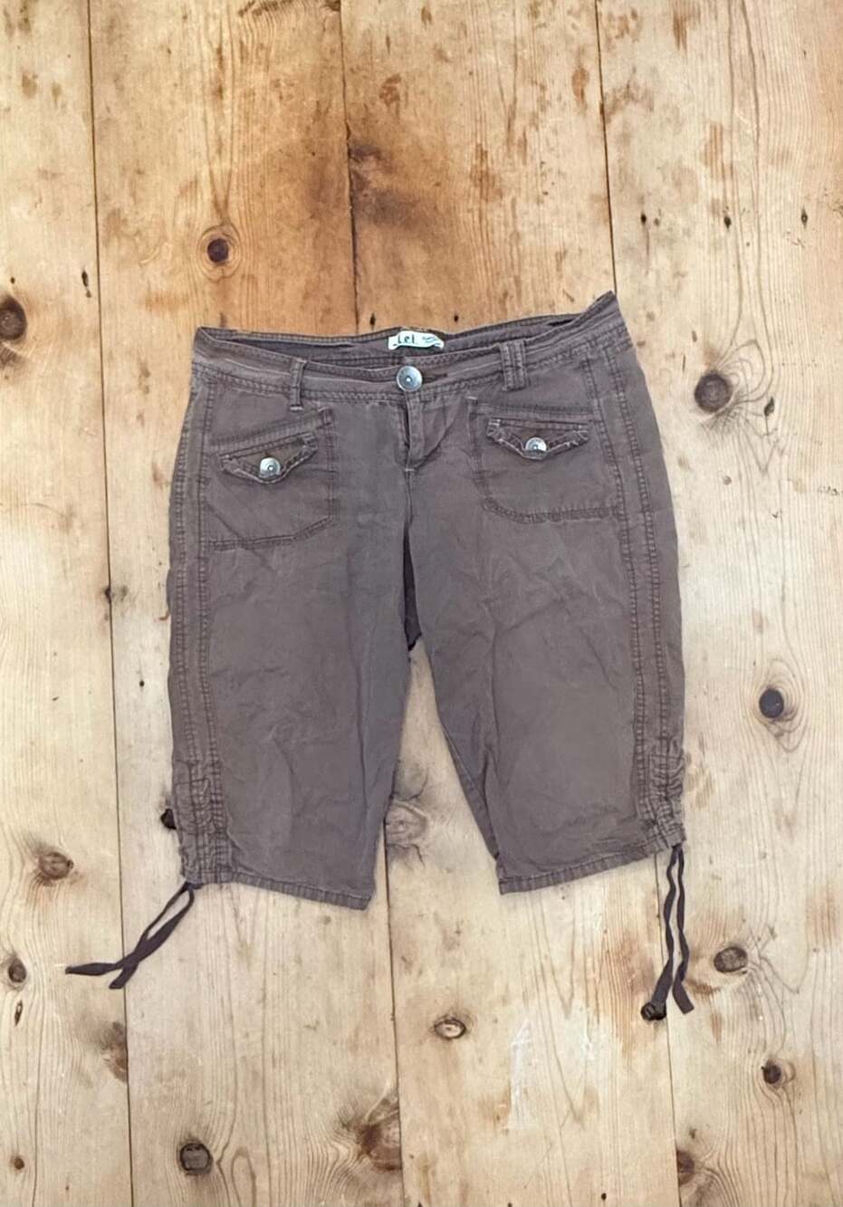 L.e.i. Ashley Trouble Vintage Brown Cargo Bermuda Shorts with Drawstring Cuffs